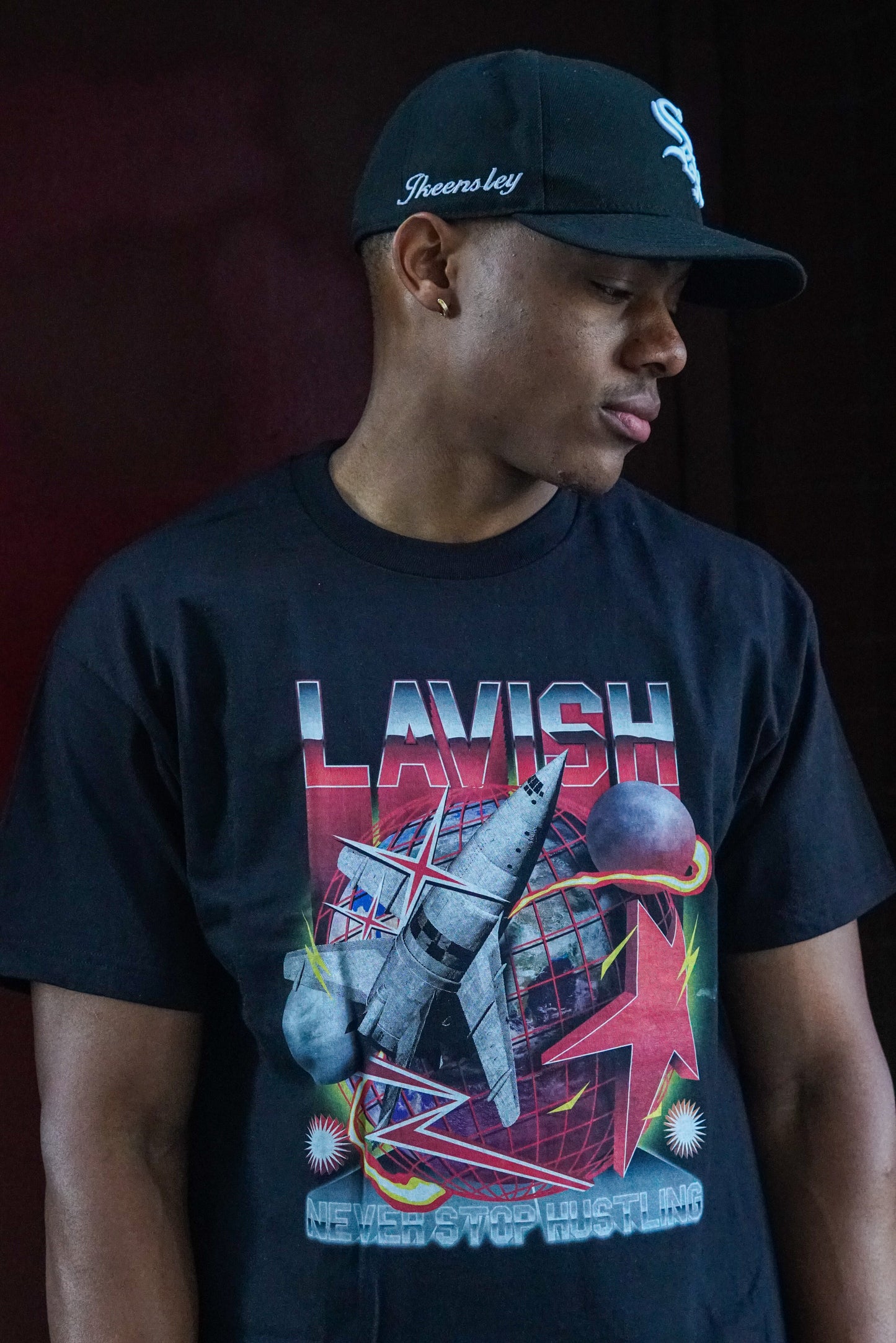 TO THE MOON LAVISH TEE